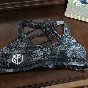 BORN PRIMITIVE sports bra size M